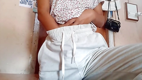 Desi Girl Feeling Horny