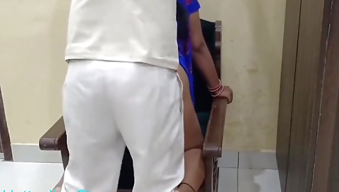 Indian Bhabhi Xxx Pussy And Ass Fuck With Electrician In Clear Hindi Audio