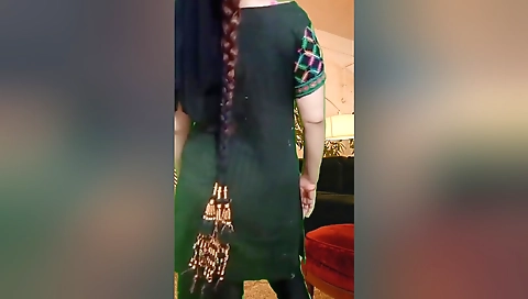Lebanon Hijab Stepmom Showing Big Boobs