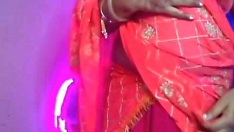 Desi Sexy Girl Presses Her Boobs And Plays Sex Solo Role In Bed
